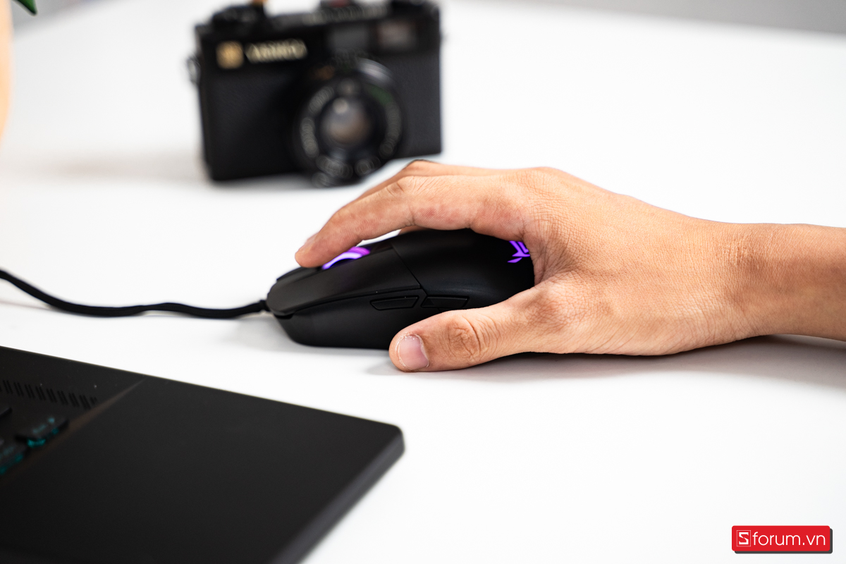 ROG Strix Impact III