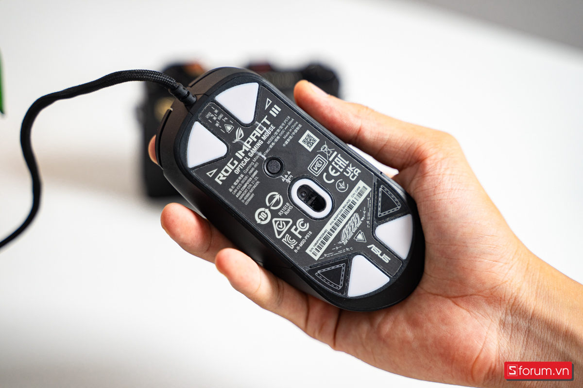 ROG Strix Impact III