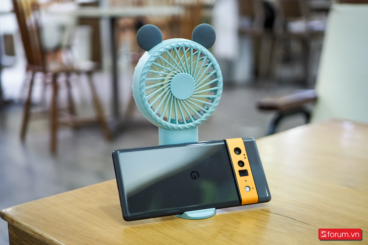 Quạt mini cầm tay