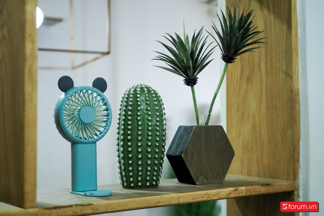 Quạt mini cầm tay