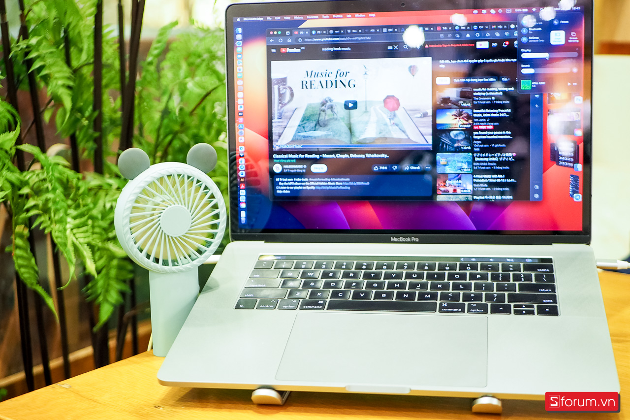 Quạt mini cầm tay