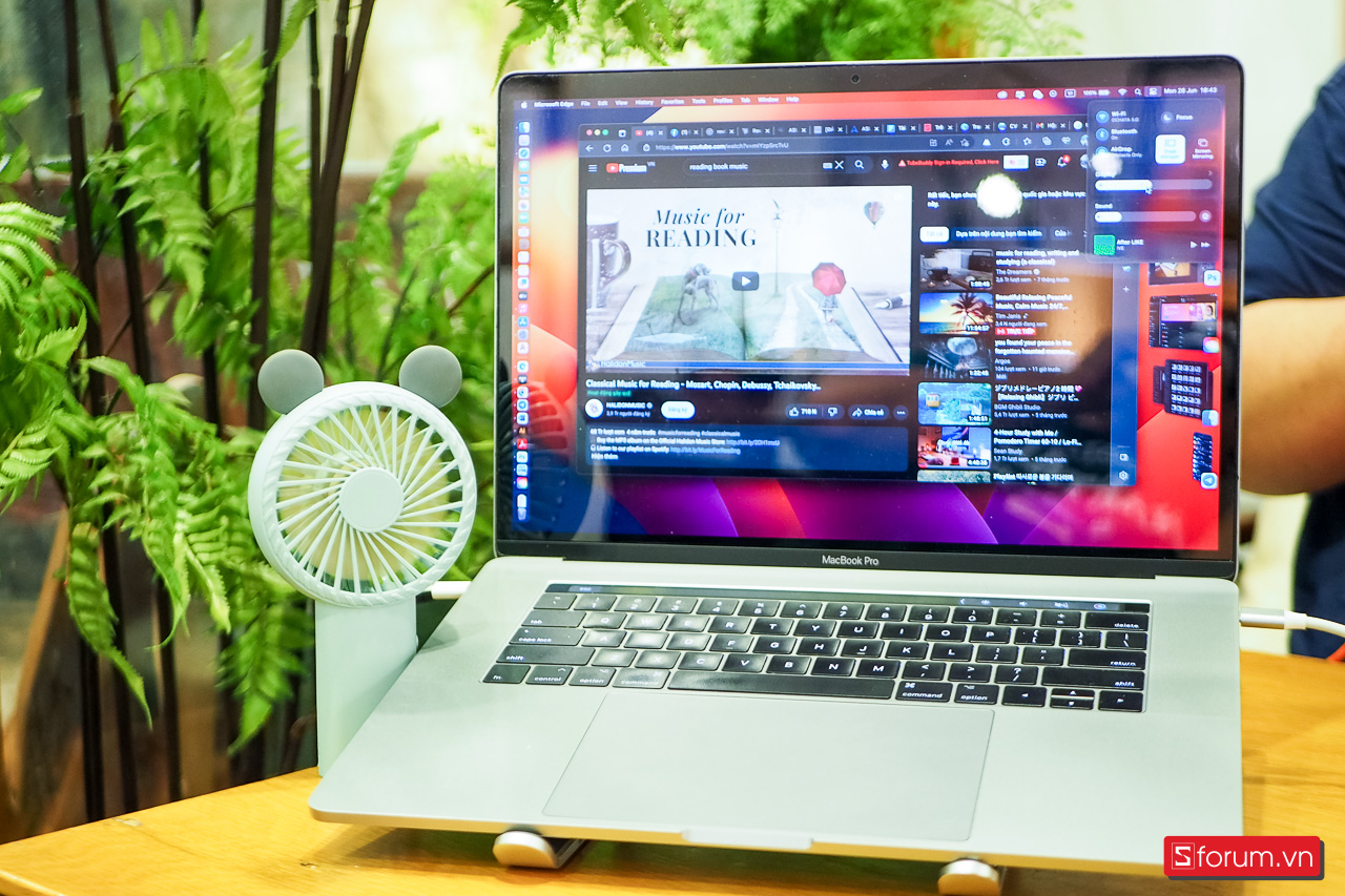 Quạt mini cầm tay