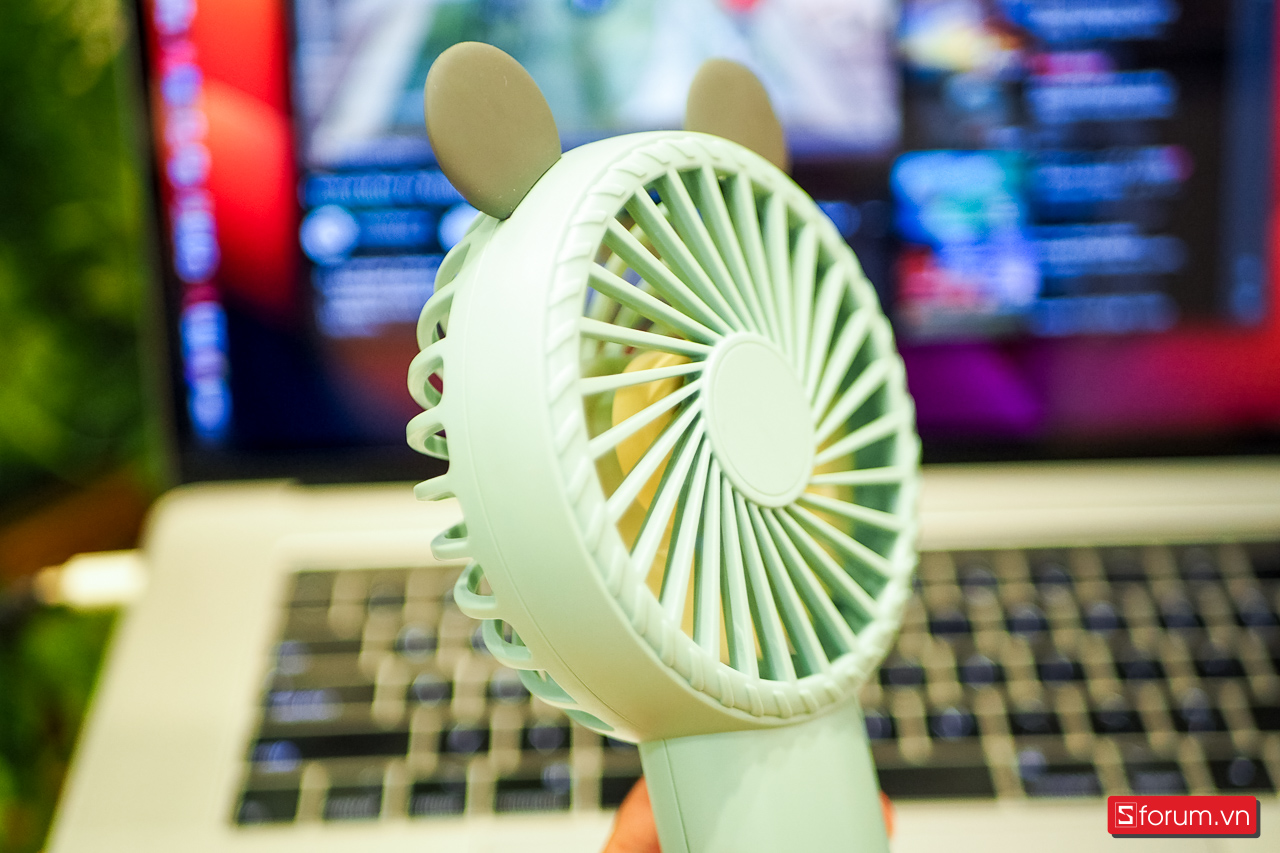 Quạt mini cầm tay