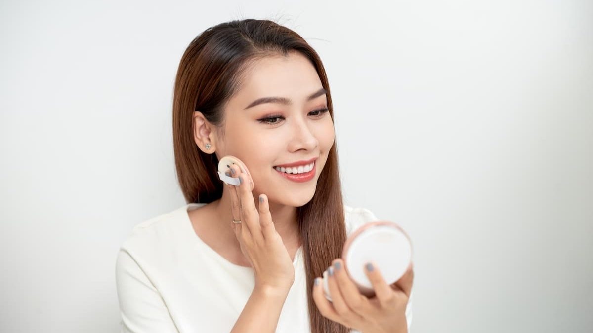 Tạo lớp nền trong trẻo makeup Douyin