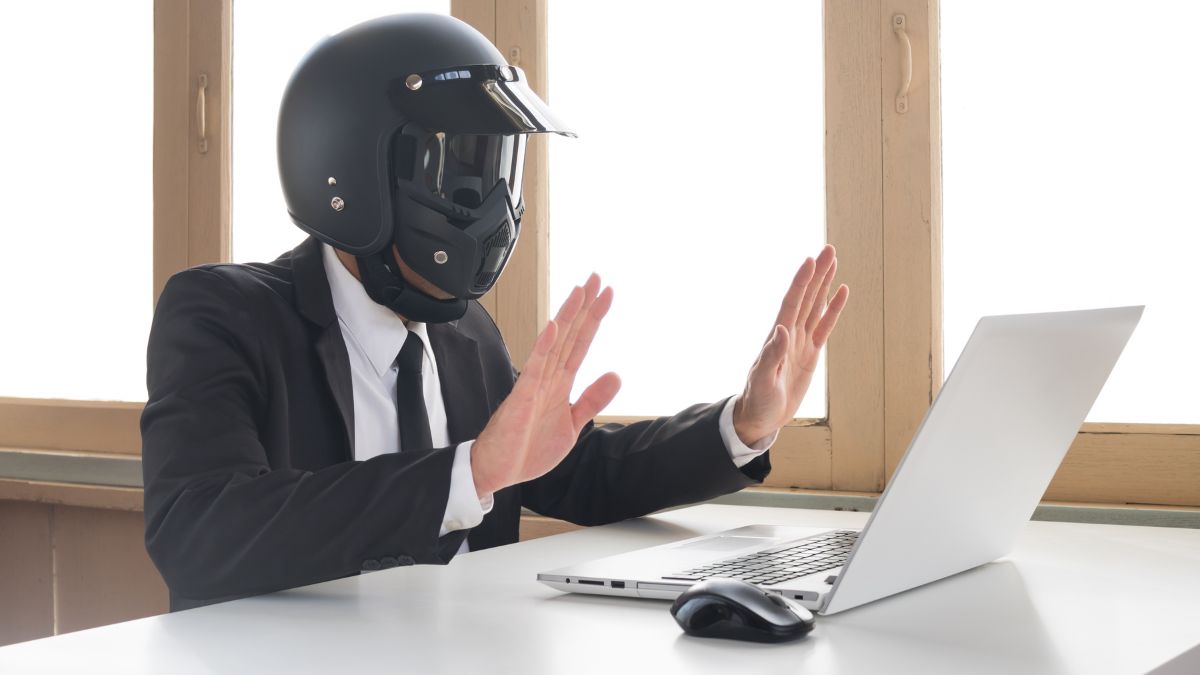 Dấu hiệu nhận biết lỗi laptop không tắt được