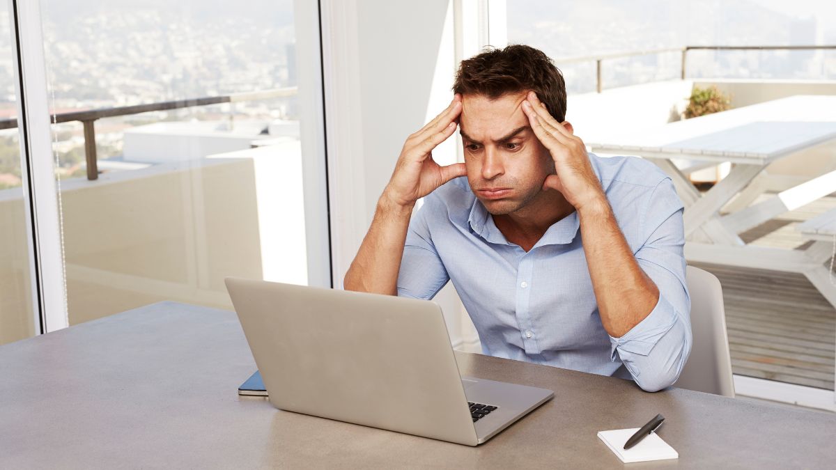 Nguyên nhân dẫn đến lỗi laptop không tắt được