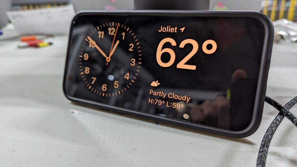 Tính năng Standby trên iPhone là gì?