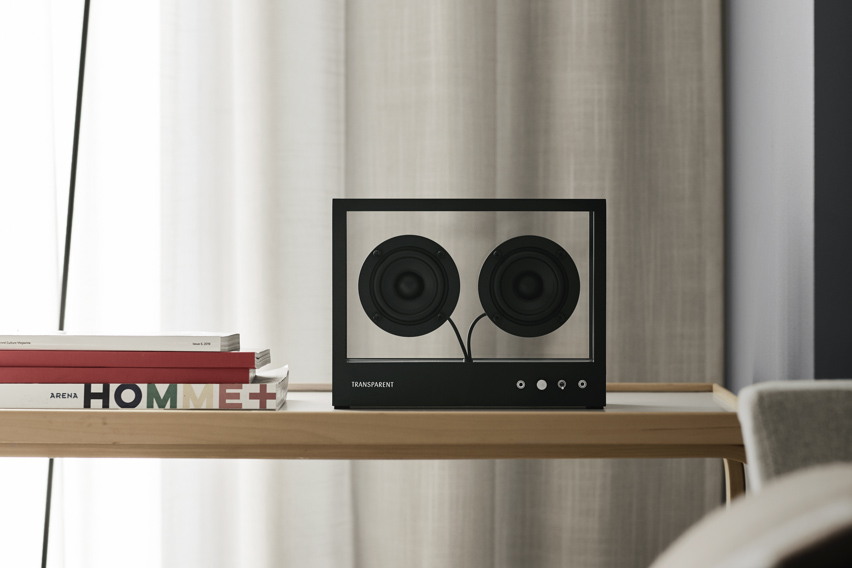 Transparent Speaker (Loa Trong Suốt Nhỏ) có thiết kế kính cường lực trong suốt nguyên khối