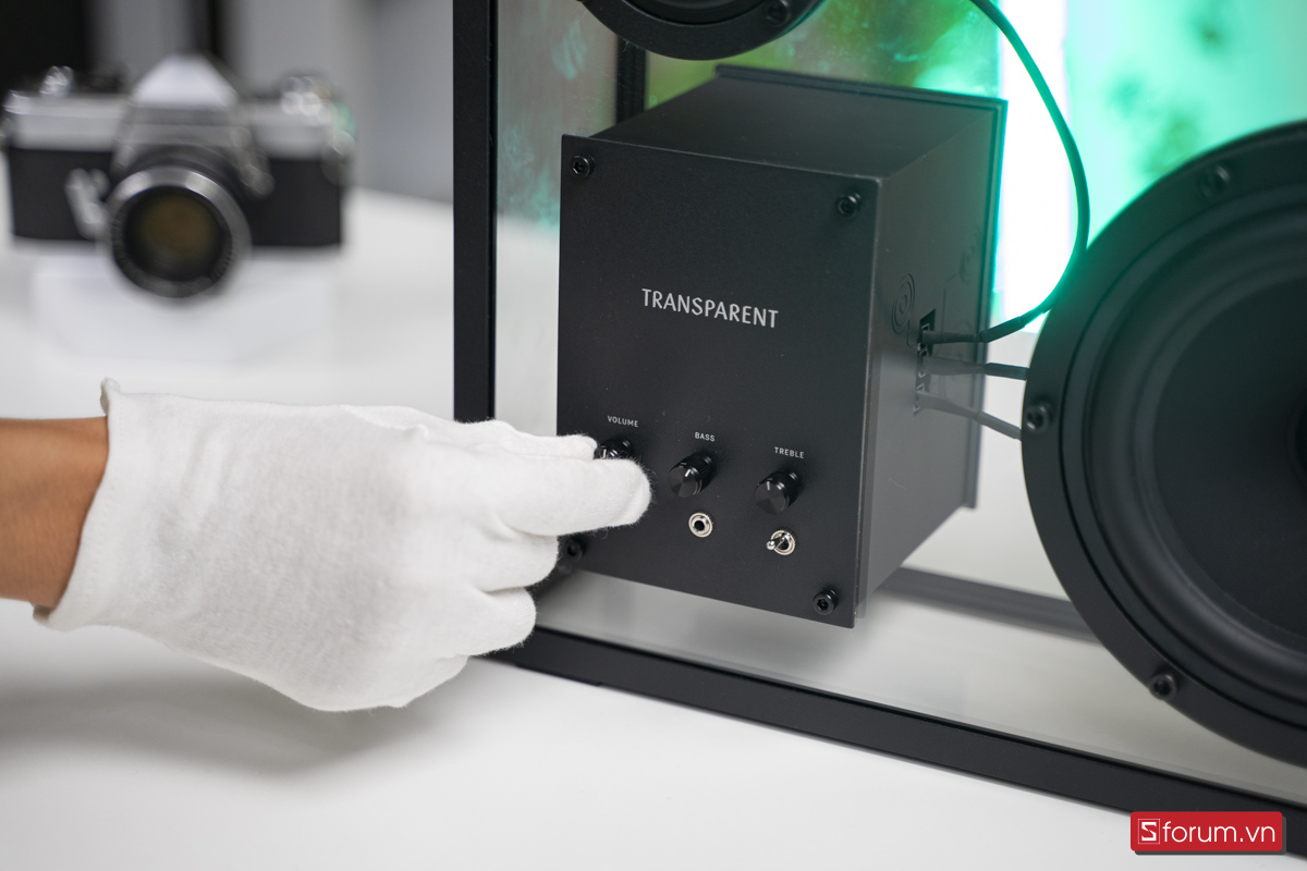 Transparent Speaker