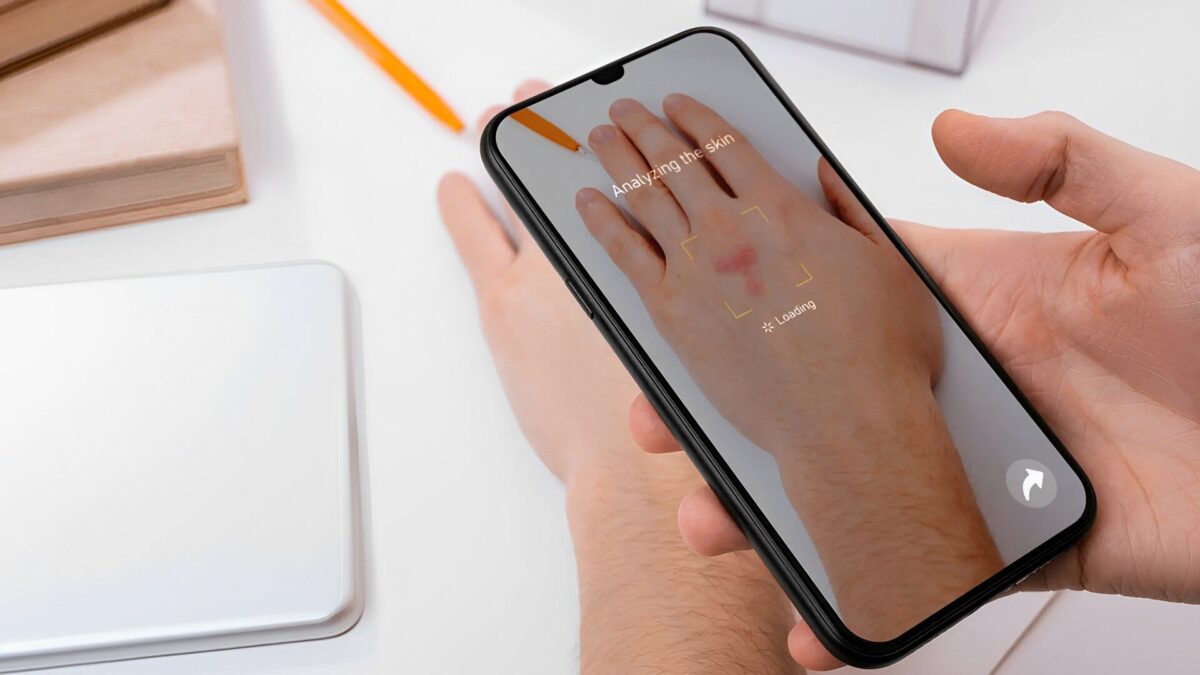 Việc mô tả một nốt ruồi lạ hoặc vết phát ban trên da có thể rất khó chỉ bằng lời