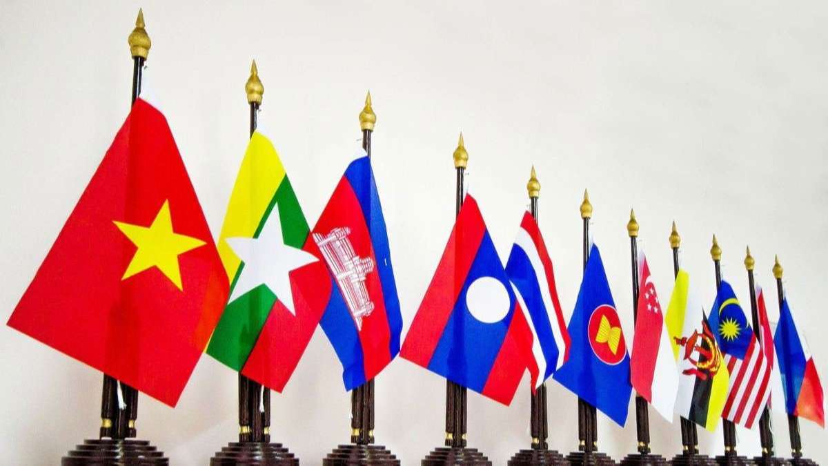 Ngày Việt Nam gia nhập Asean trong lịch âm tháng 7 năm 2023