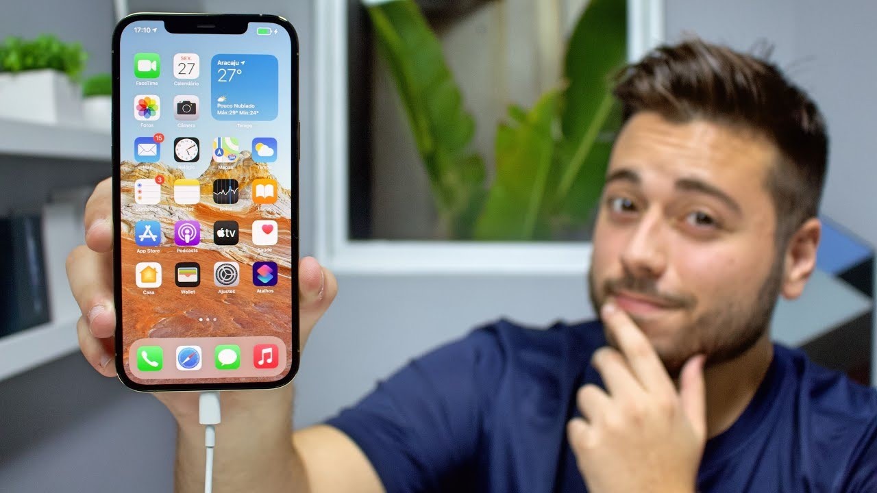 Người dùng iPhone thường xuyên có thòi quen vừa sạc vừa dùng