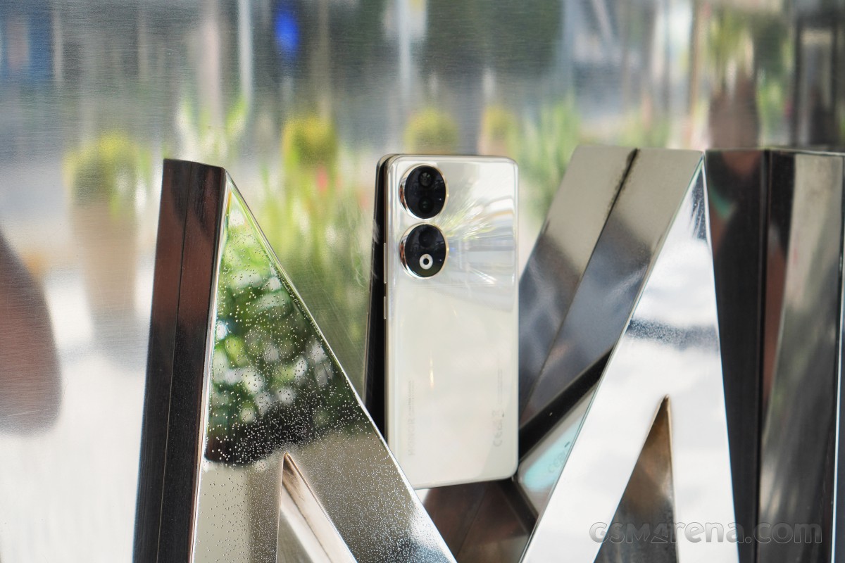 Honor 90