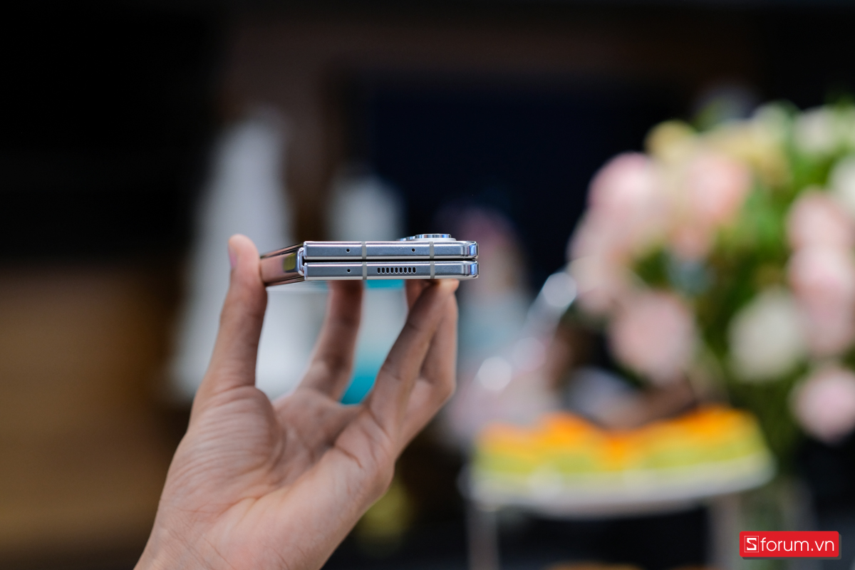 Bản lề Flex giúp Galaxy Z Fold5 không có khe hở khi gập lại