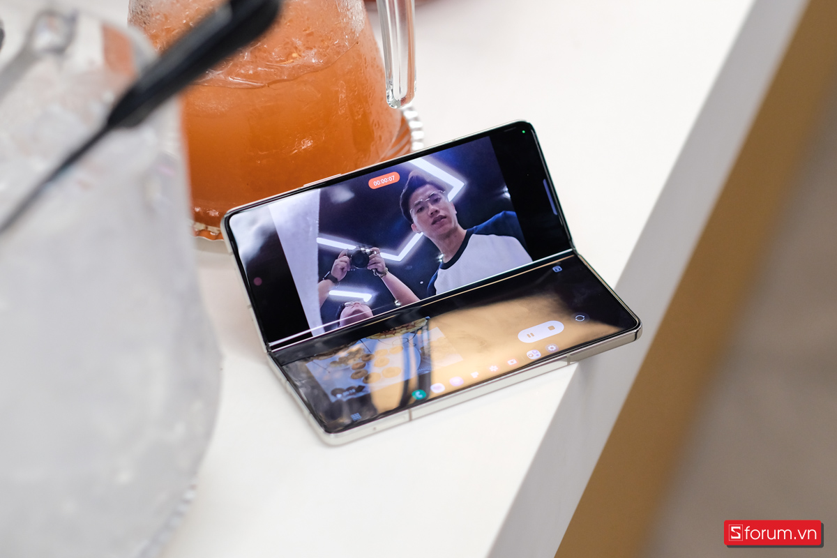 Màn hình Galaxy Z Fold5 sáng hơn 30% so với thế hệ trước