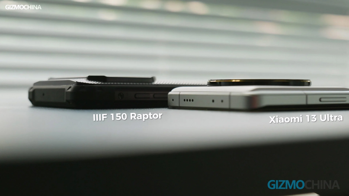 IIIF 150 Raptor có viên pin 10000mAh có thể sạc được cho máy khác, kích thước mảy mỏng
