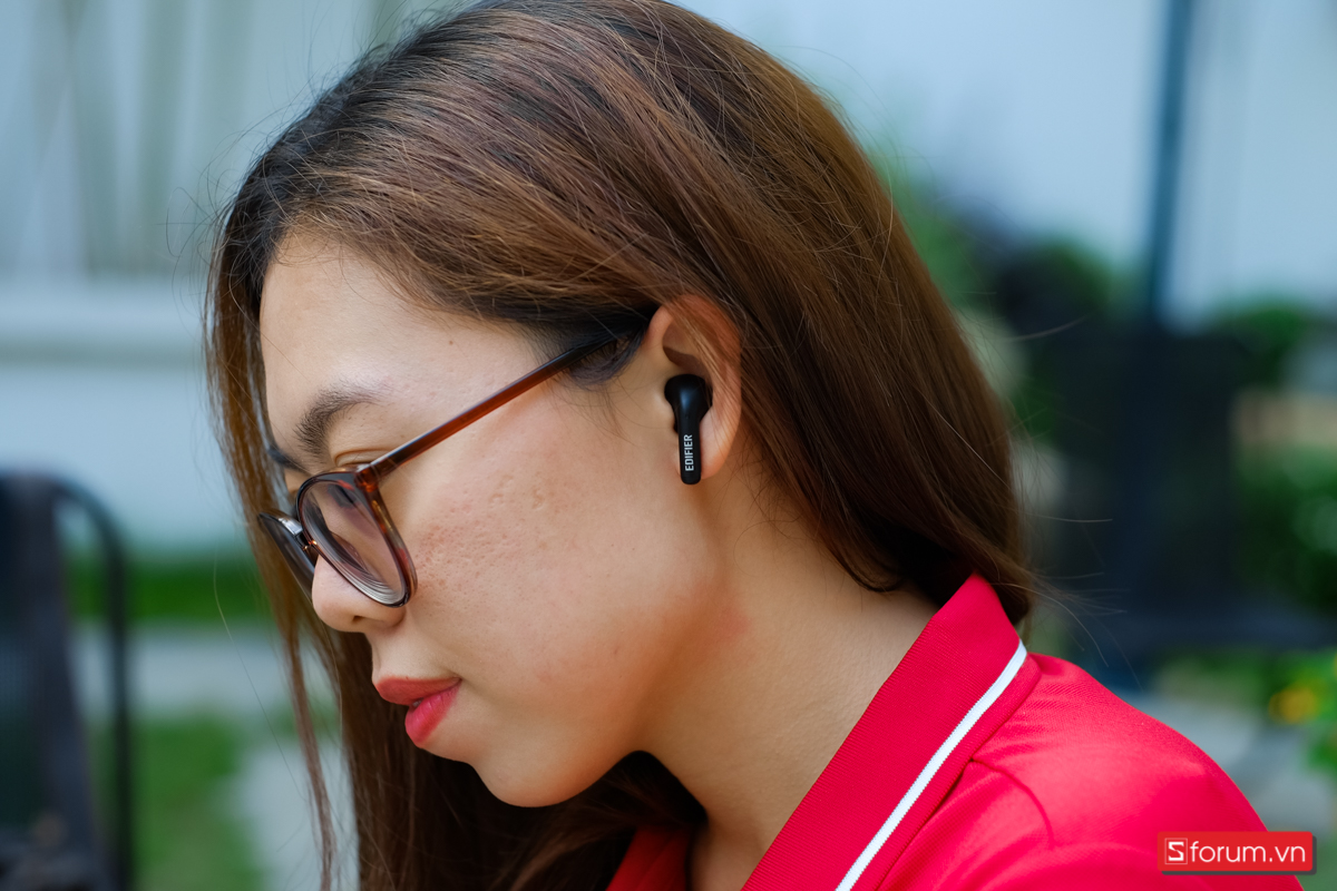 Edifier X2s có driver lớn 13mm, cho chất âm trung tính, cân bằng 3 dải.