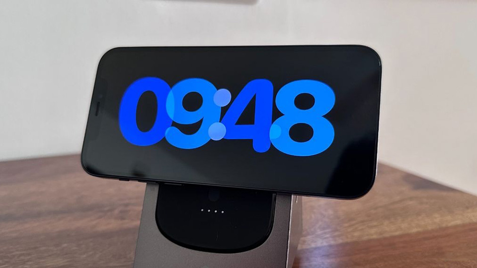 Chế độ StandBy của iOS 17