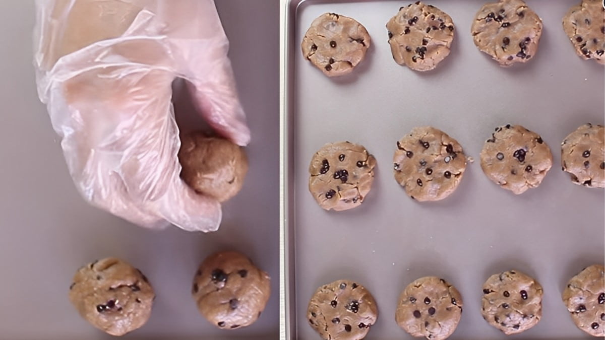 Bước 2: Cách làm bánh quy bằng nồi chiên không dầu vị socola