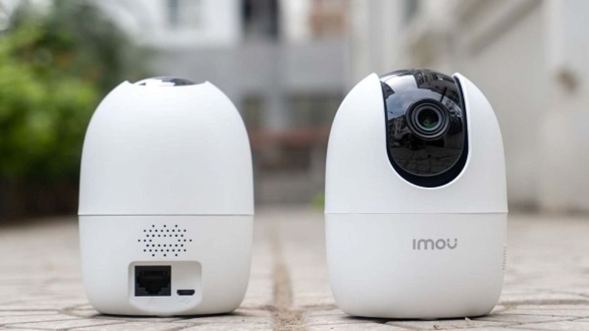 Cách lắp thẻ nhớ camera Imou 1
