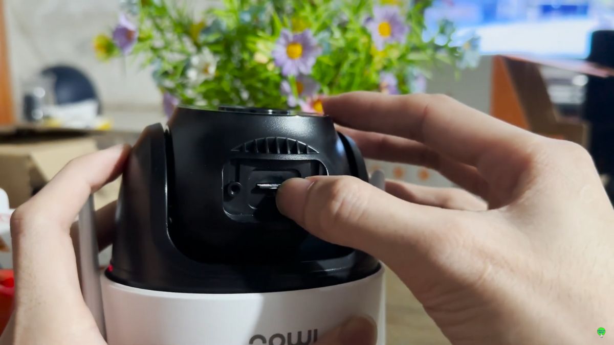 Cách lắp thẻ nhớ camera Imou 4