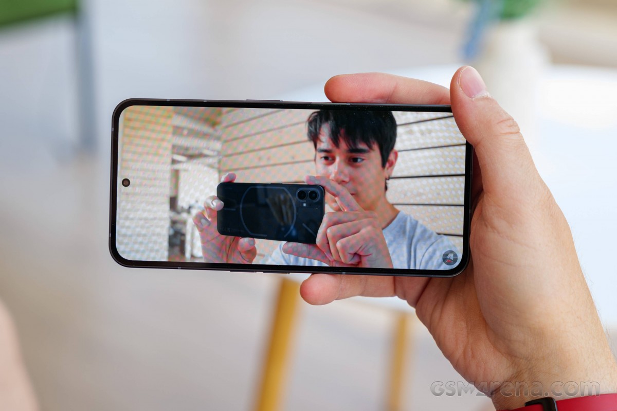 Nothing Phone (2)