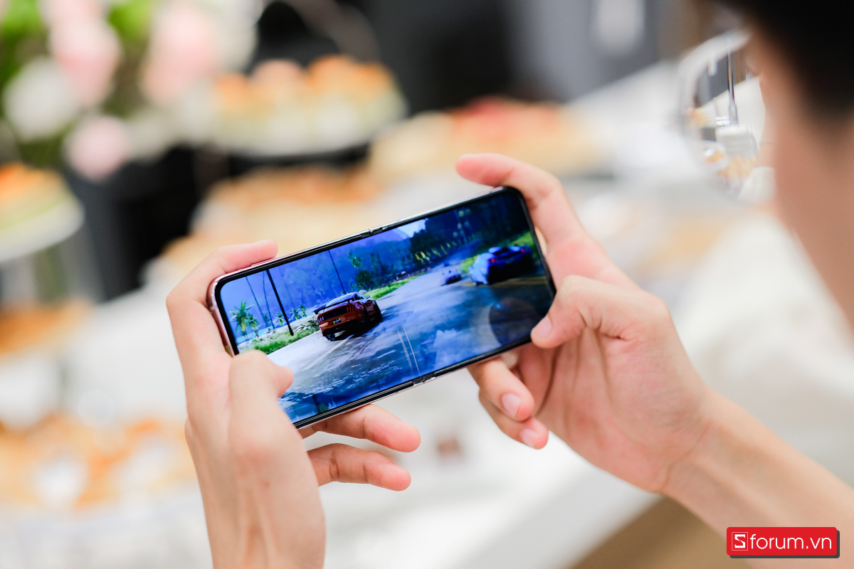 Chiến game cực đã với chip Snapdragon 8 Gen 2 for Galaxy mạnh mẽ