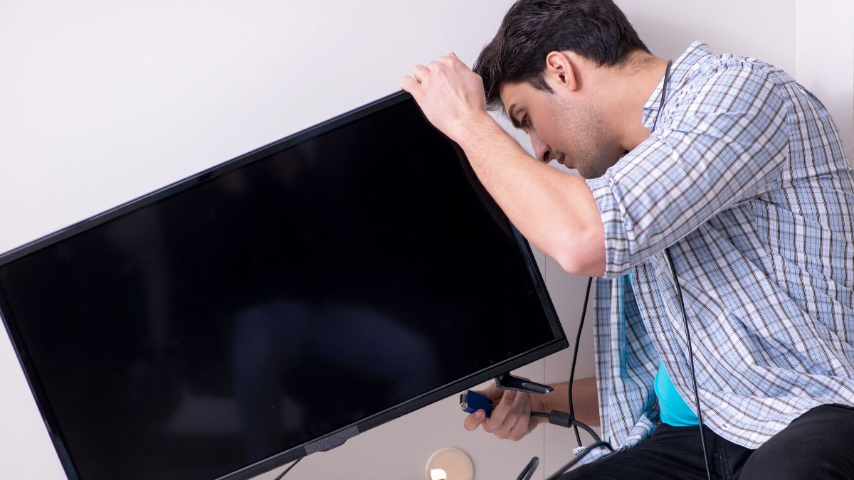 Cách khắc phục tình trạng Tivi LG bị trắng màn hình 1