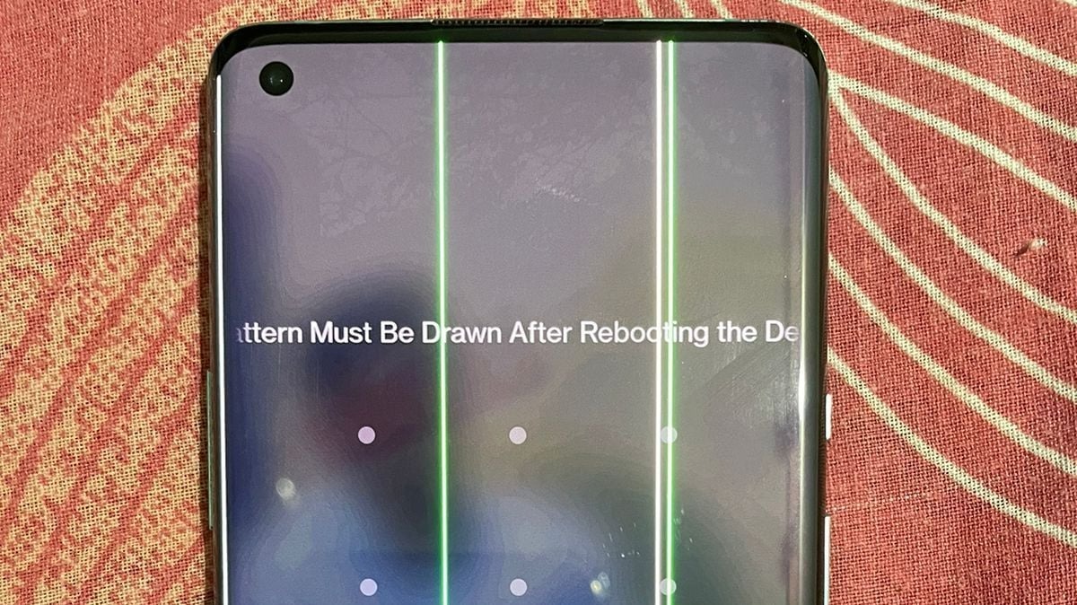 Điện thoại OnePlus bị sọc màn hình