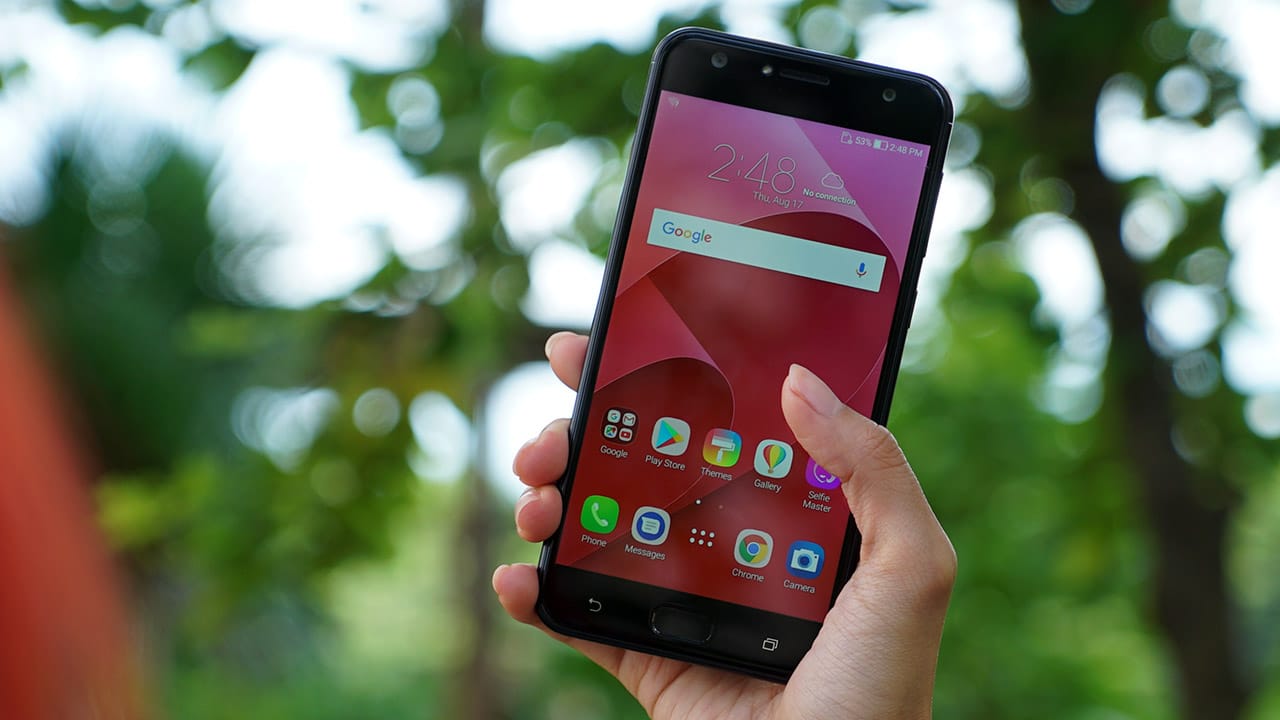 ASUS Zenfone 4 đã từng gây sốt trên thị trường nhờ mức giá rẻ