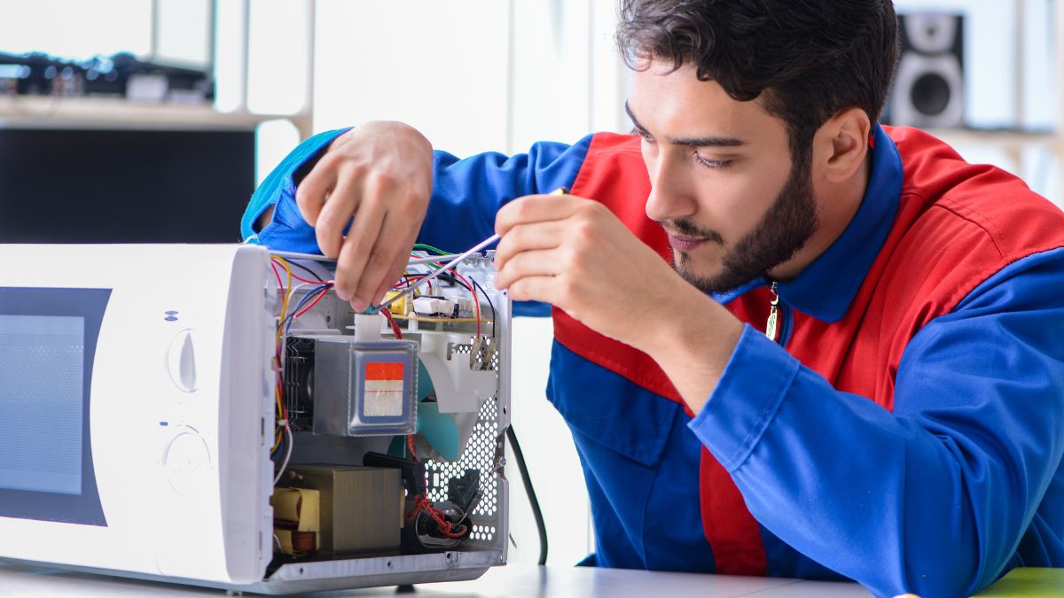 Cách khắc phục hiệu quả khi lò vi sóng không nóng 1