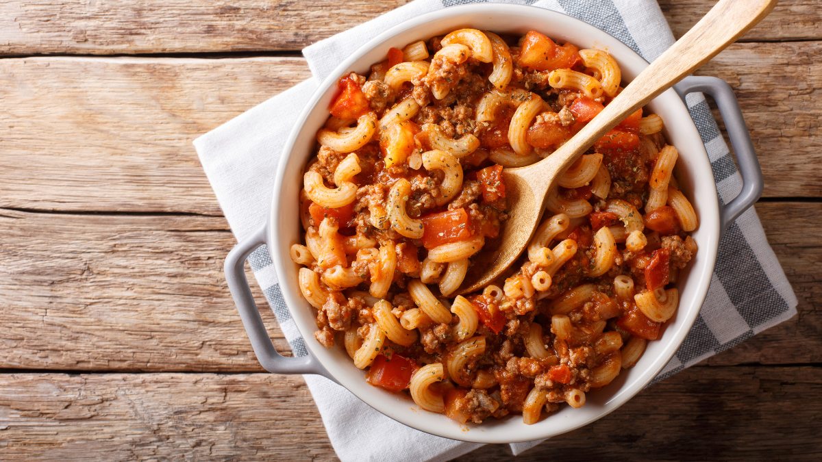 Nui xào bò