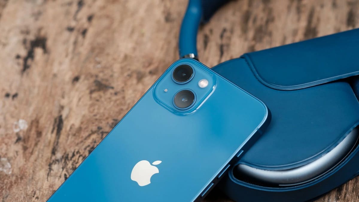 Nên mua điện thoại iPhone vì Pin trâu