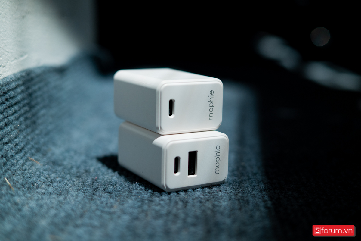 Thương hiệu Mophie vốn được hầu hết các fan nhà Apple đều biết đến rộng rãi nhờ chất lượng và uy tín
