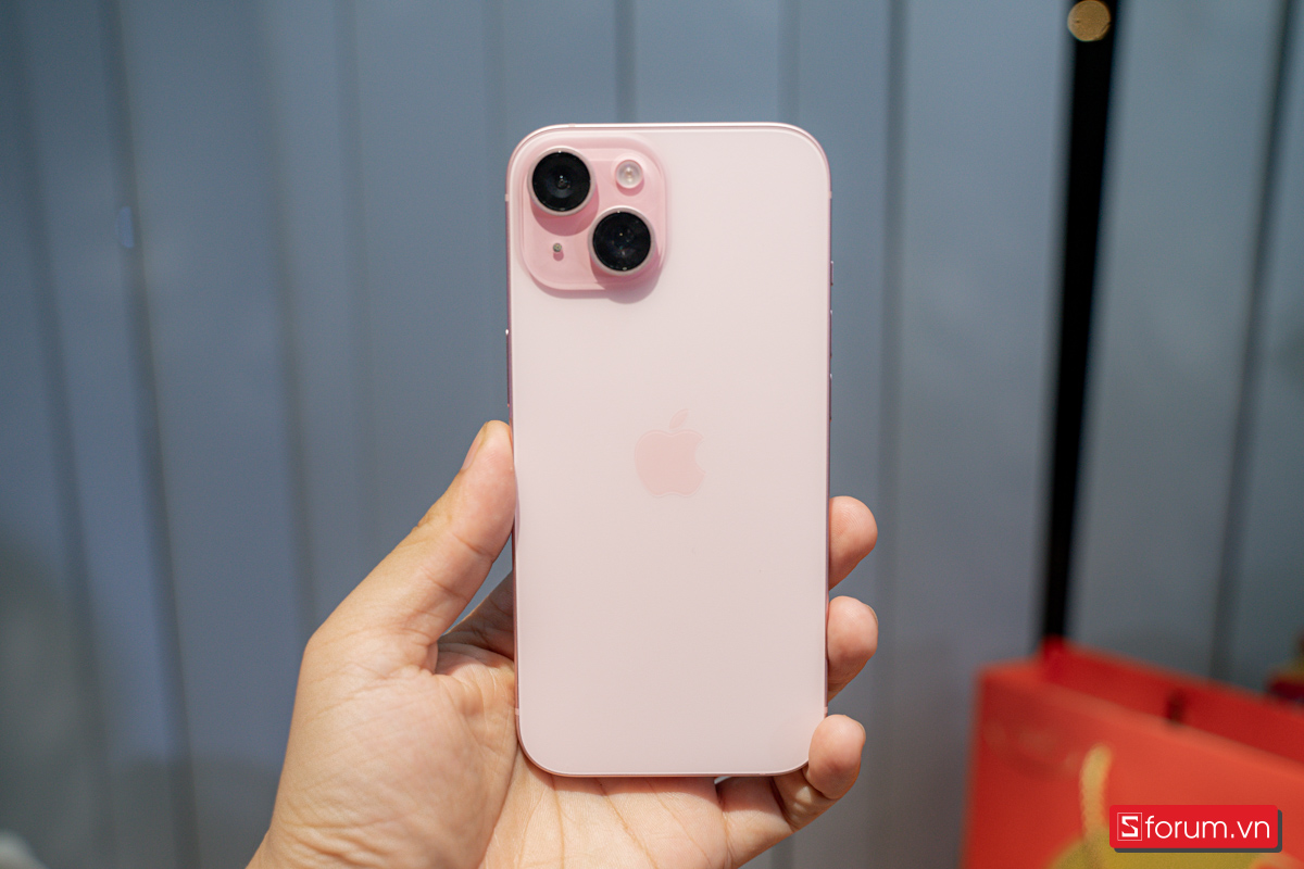 iPhone 15 Plus