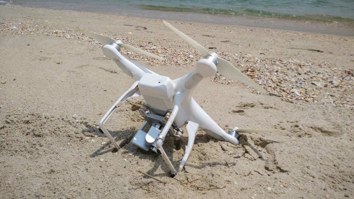 Tại sao Flycam bị rơi?