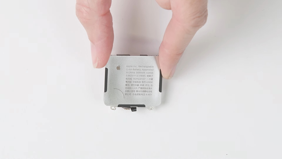 Apple Watch Ultra 2 có pin lớn hơn thế hệ trước