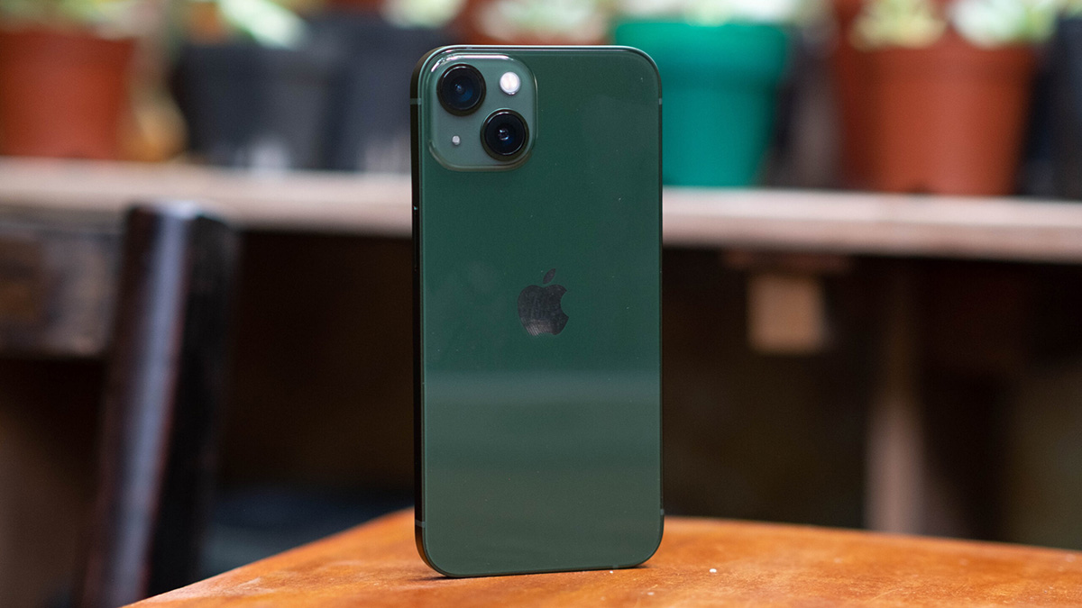 iPhone 13