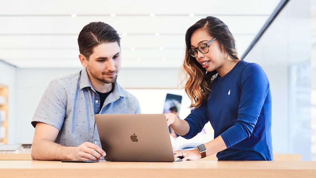 Gọi tổng đài Apple ngoài giờ làm việc được không?