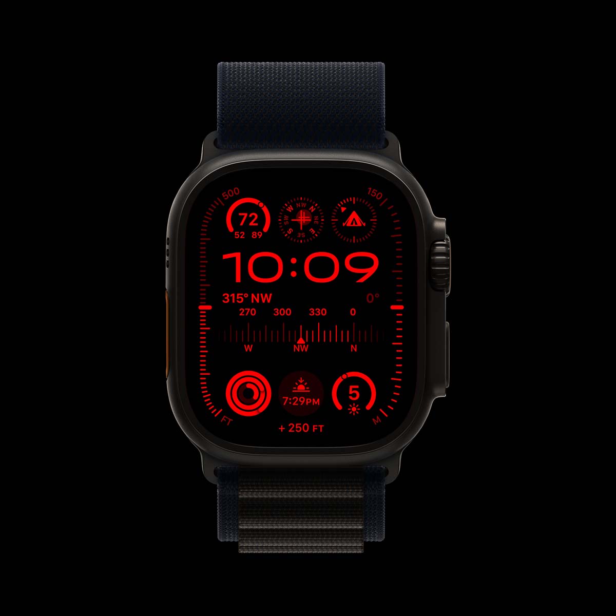 Trong bóng tối, cảm biến ánh sáng môi trường trên Apple Watch Ultra nay sẽ tự động kích hoạt Chế Độ Ban Đêm trên mặt đồng hồ Mô-đun Ultra.