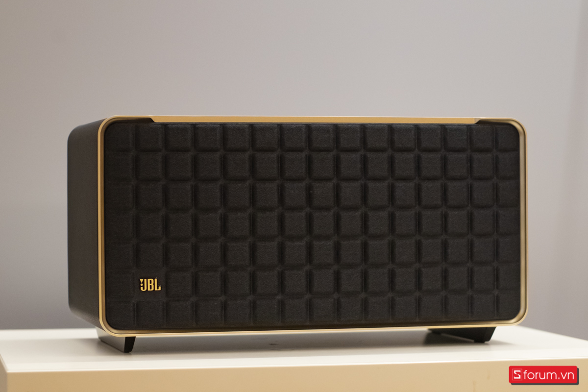 Xét về tổng quan, hiệu suất trình diễn của chiếc loa JBL Authentics 500 này phải gọi là hơn những gì mong đợi