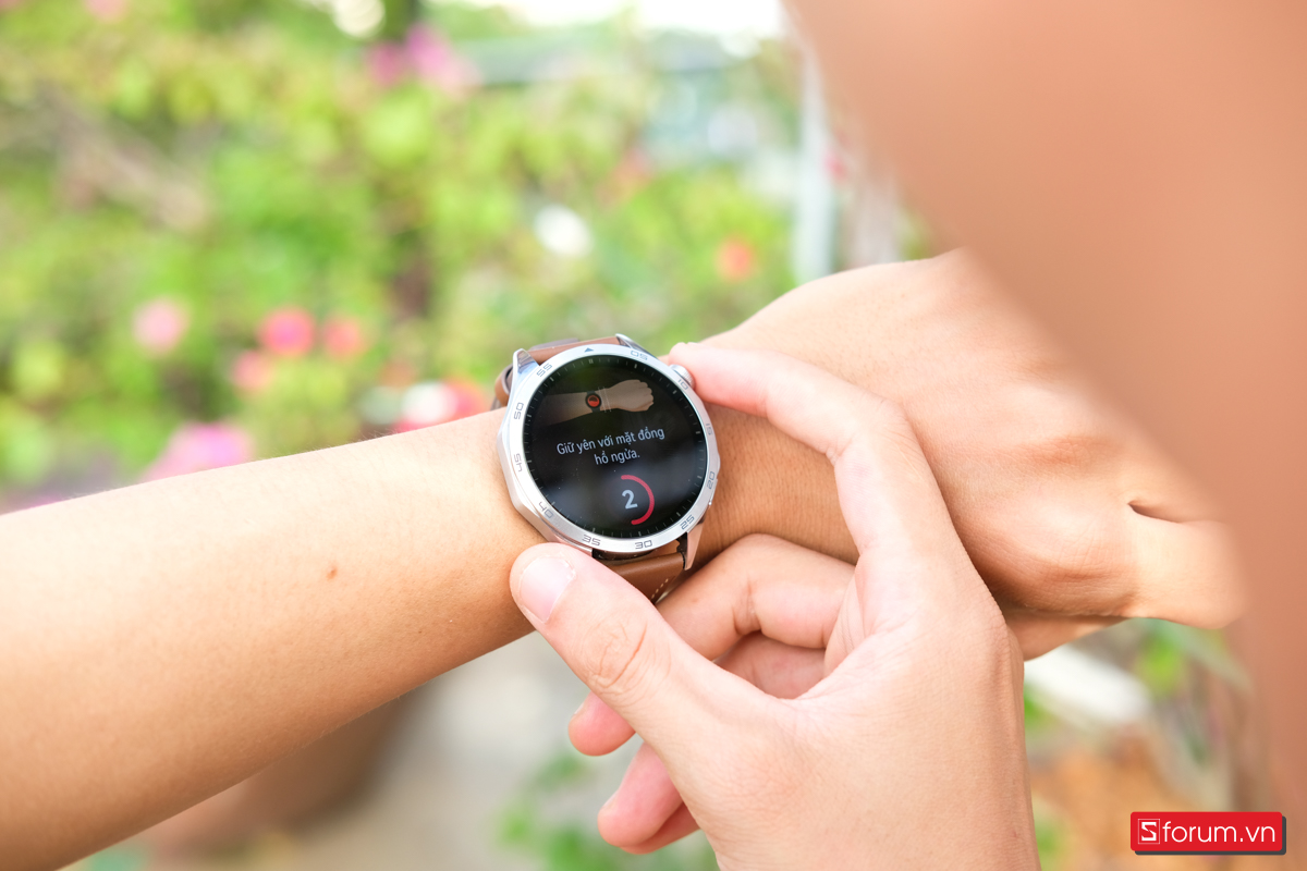 tíng năng kinh nguyệt 3.0 trên Huawei Watch GT4 cũng được tăng cường thông minh hơn
