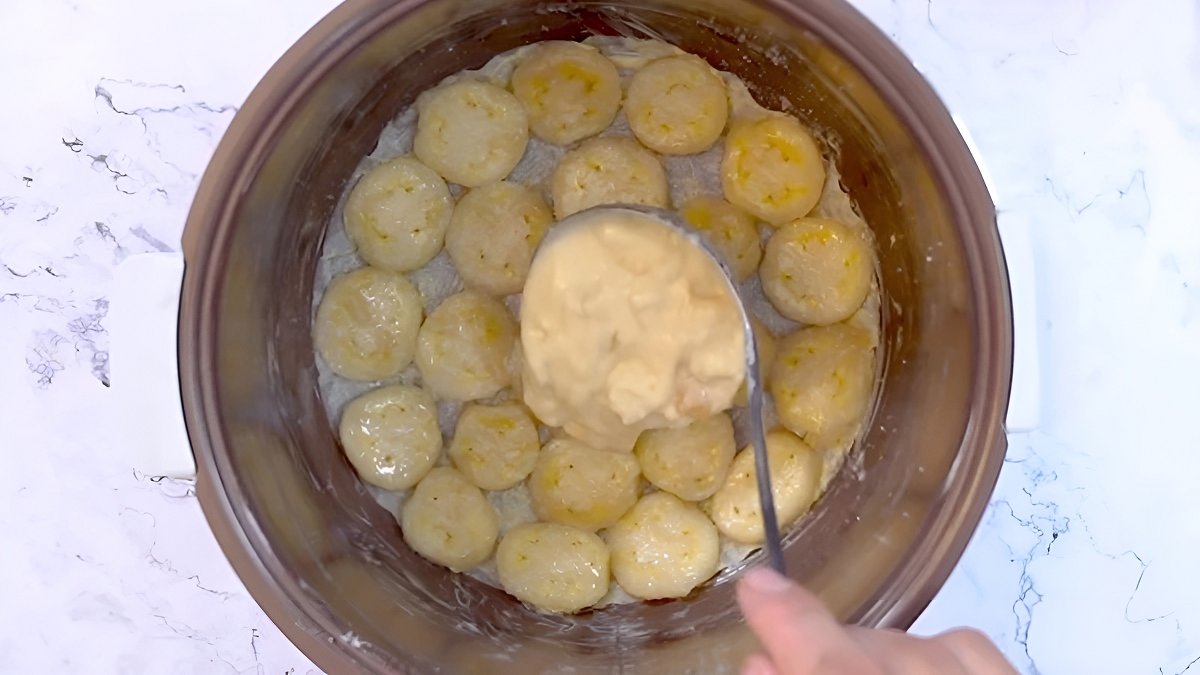 Cách làm bánh chuối nướng bằng nồi cơm điện bước 4