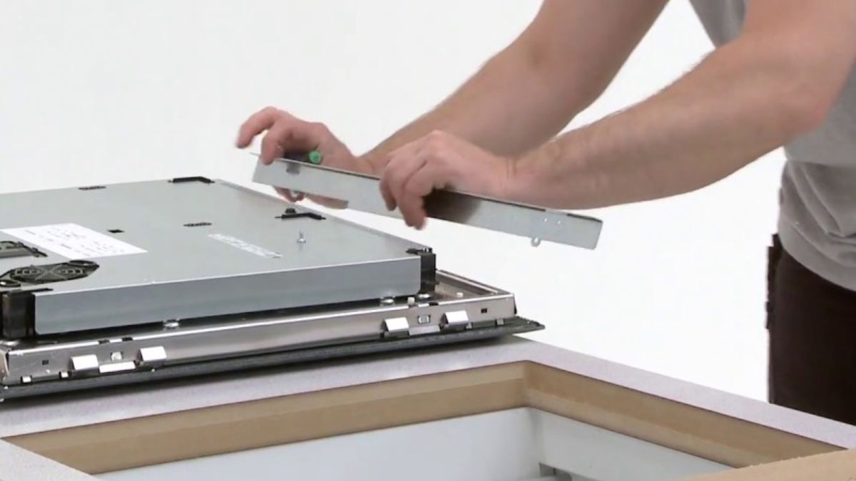 Hướng dẫn cách lắp đặt bếp từ âm - Hình 1