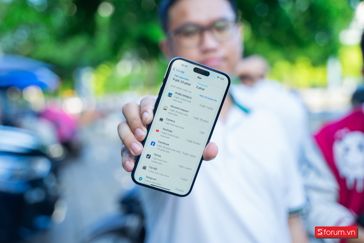 Cả hai đều có thời lượng pin tuyệt vời