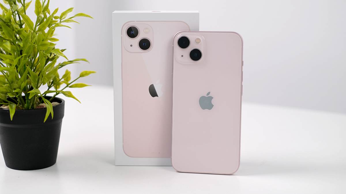 iPhone 13