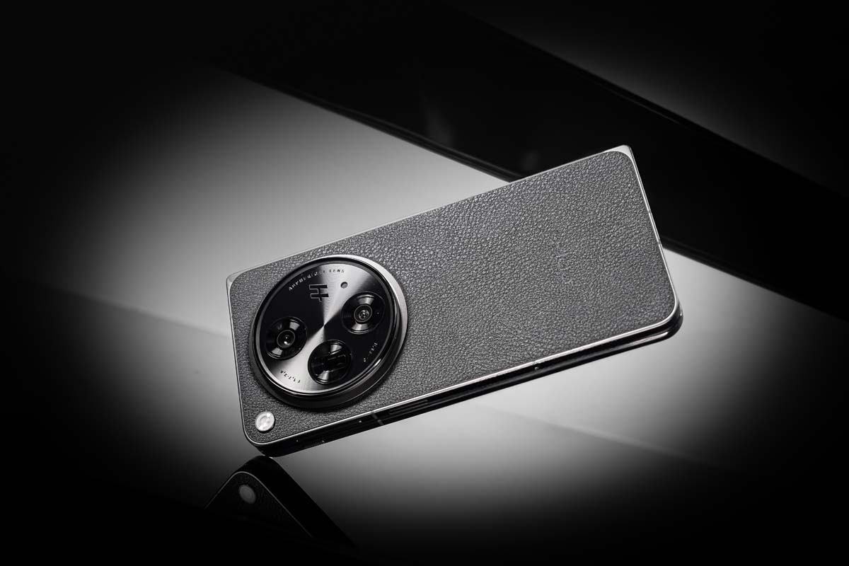 OPPO Find N3 đen lịch lãm