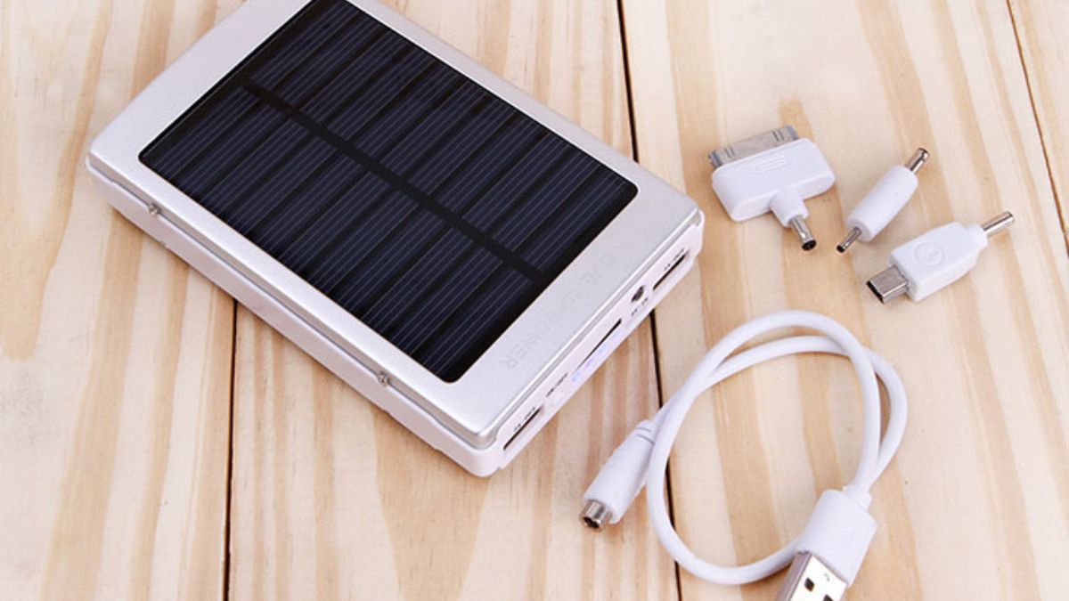 Có nên sử dụng pin dự phòng năng lượng mặt trời thay thế cho pin sạc truyền thống không? 1