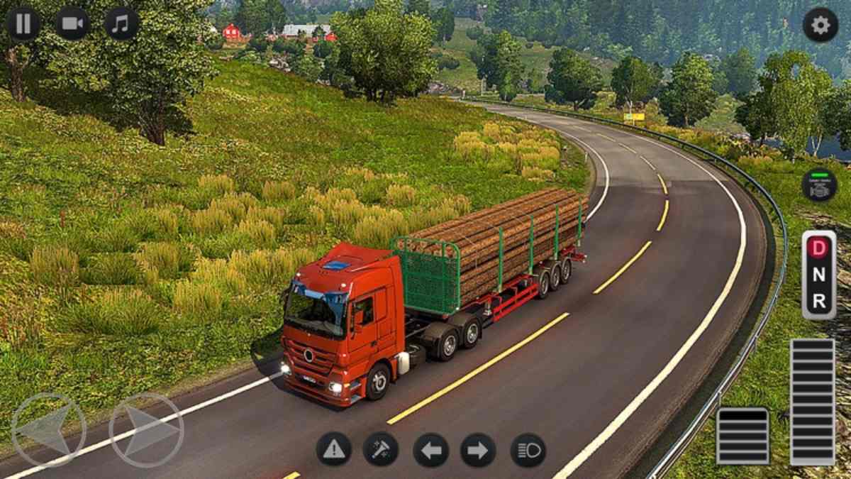 Truck Simulator World có chức năng quản lý công ty riêng