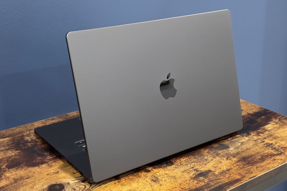 MacBook Pro 16 inch M3 Max
